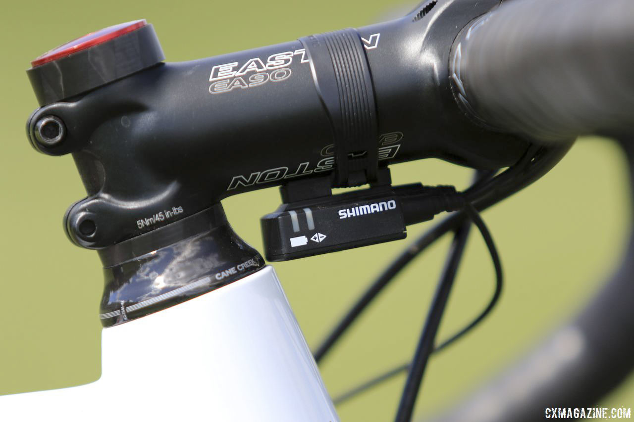 Shimano now offers several versions of the A junction. Wyman used the most common EA90 stem mounted option. Helen Wyman's Kindhuman Küdü, 2018 Trek CX Cup, Waterloo. © D. Mable / Cyclocross Magazine