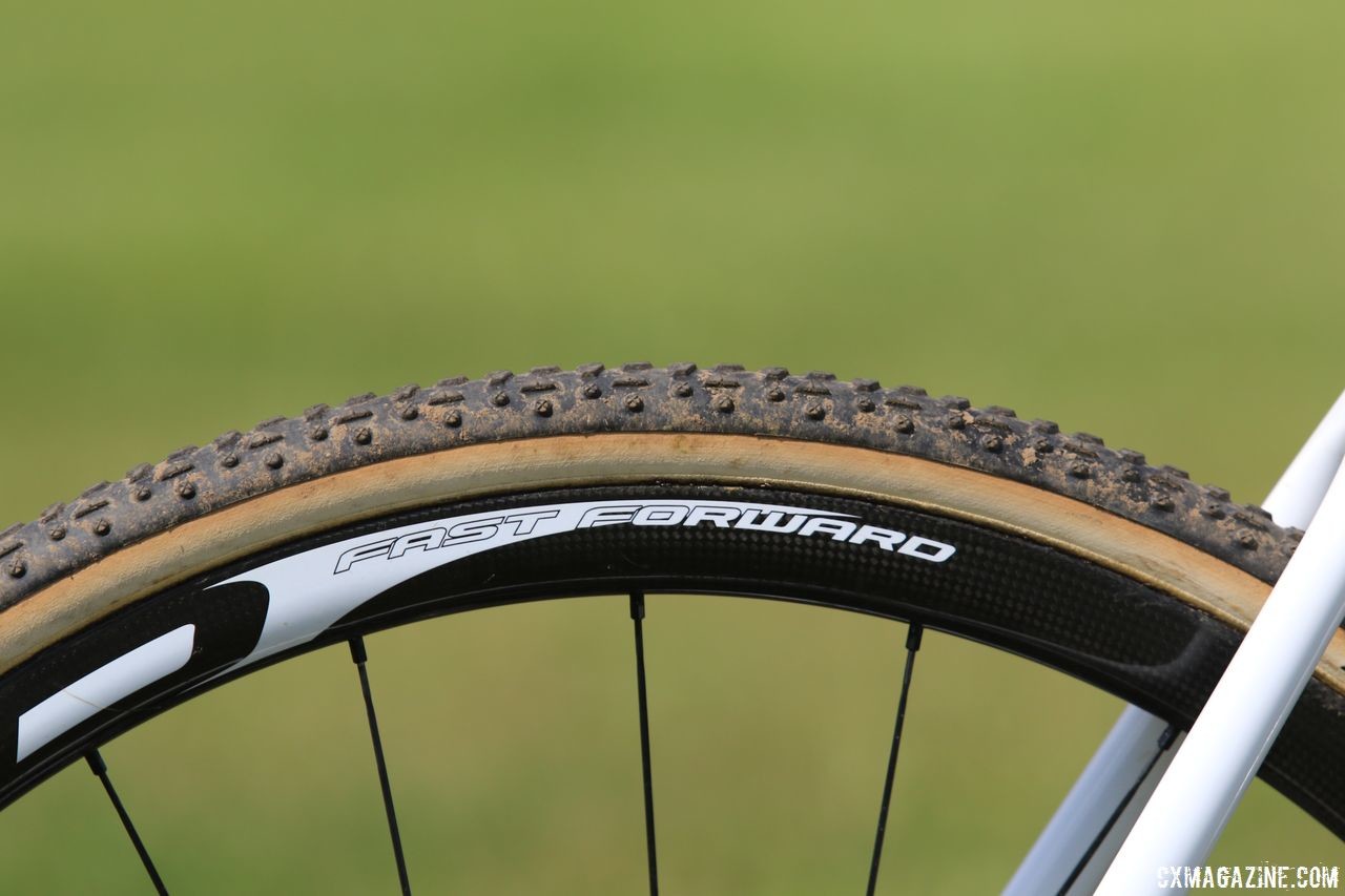 In Waterloo, Wyman used Challenge Grifo intermediate tread tires. Helen Wyman's Kindhuman Küdü, 2018 Trek CX Cup, Waterloo. © D. Mable / Cyclocross Magazine