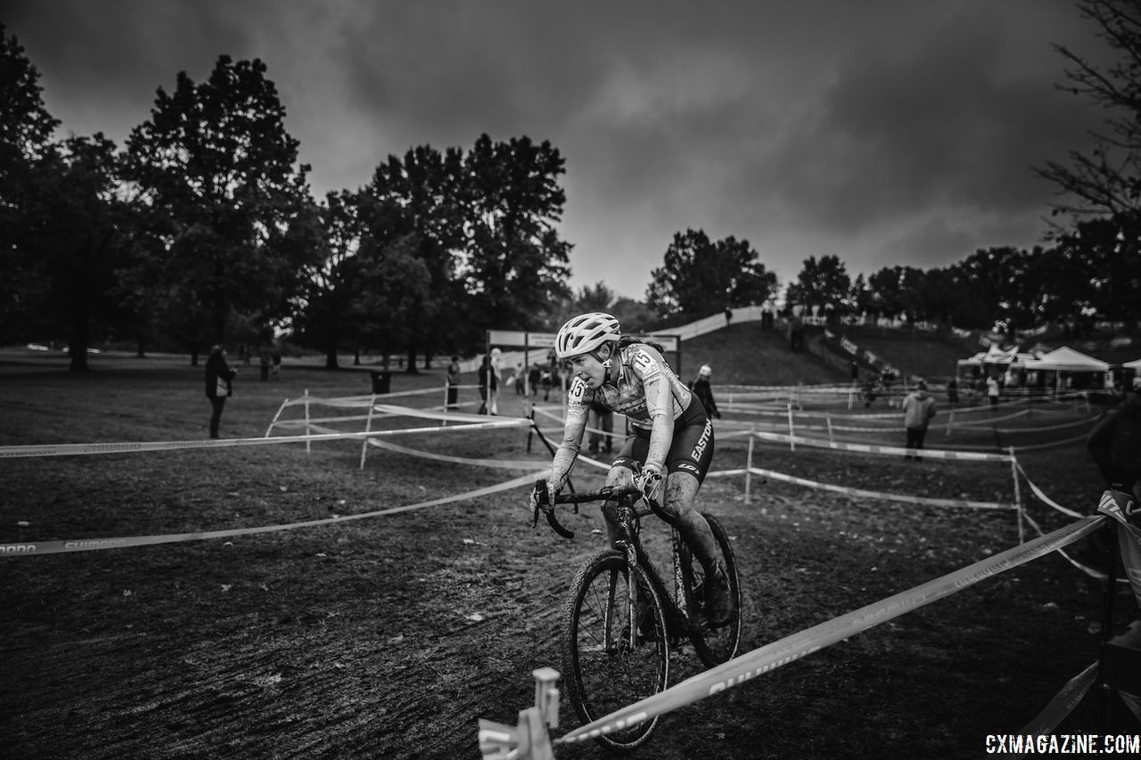 Erica Zaveta focuses ahead. 2018 Cincinnati Cyclocross Day 1. © Greg Davis