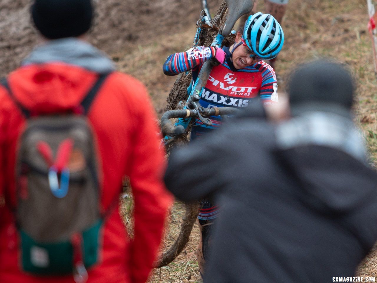 Courtenay McFadden shoulders her bike on one of the course's many running sections. Elite Women. 2018 Cyclocross National Championships, Louisville, KY. © A. Yee / Cyclocross Magazine