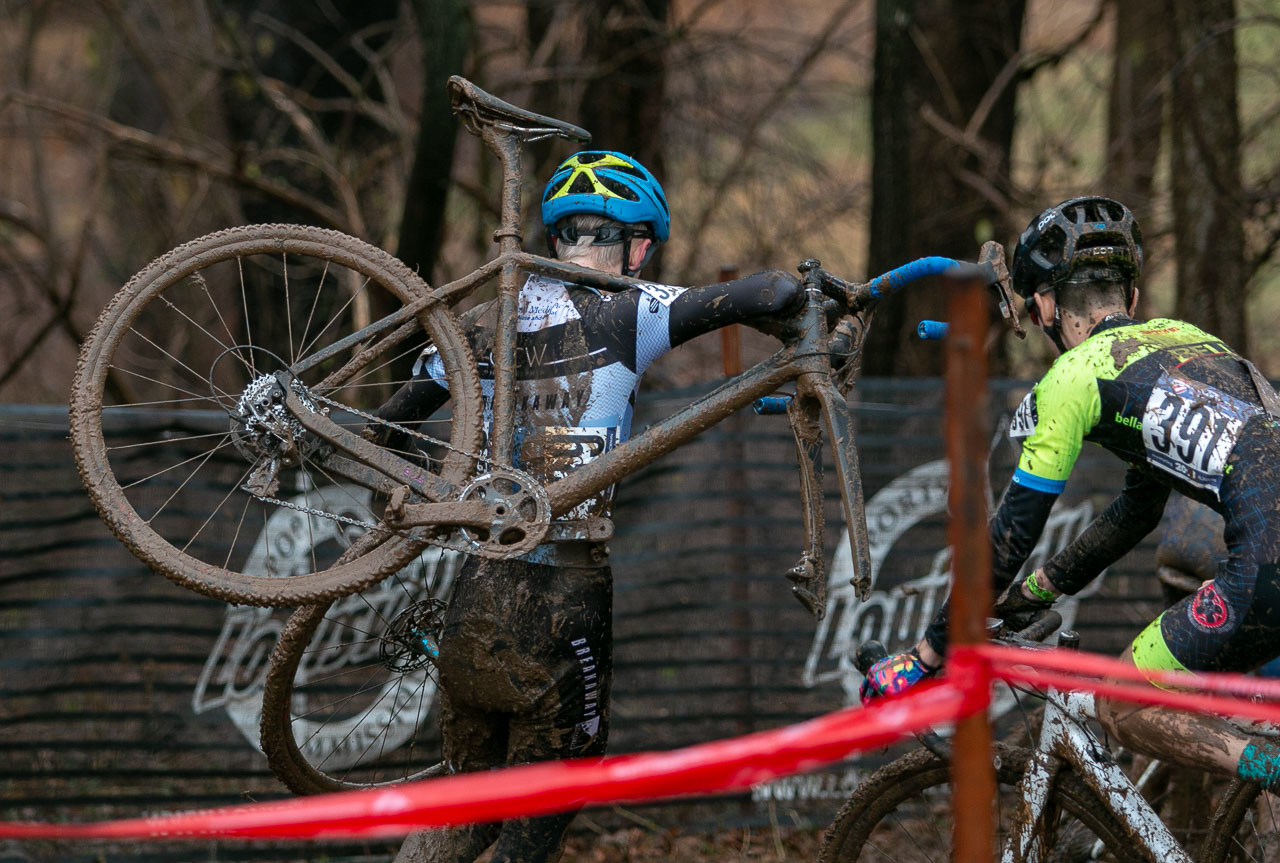William Stanford lost a wheel in the fast descent from pit 1. He finished 43rd. Junior Men 15-16. 2018 Cyclocross National Championships, Louisville, KY. © A. Yee / Cyclocross Magazine