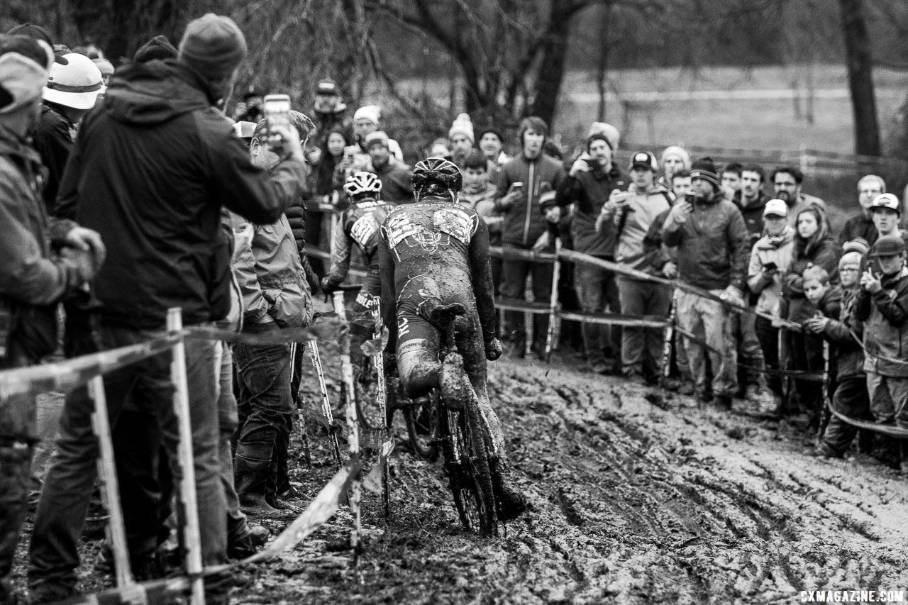Some riders took to the top tube in an effort to stay upright. Singlespeed Men. 2018 Cyclocross National Championships, Louisville, KY. © A. Yee / Cyclocross Magazine