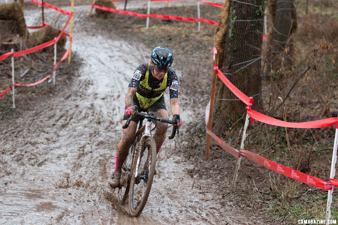 Strum learned descending skills at enduro races. Singlespeed Women. 2018 Cyclocross National Championships, Louisville, KY. © A. Yee / Cyclocross Magazine