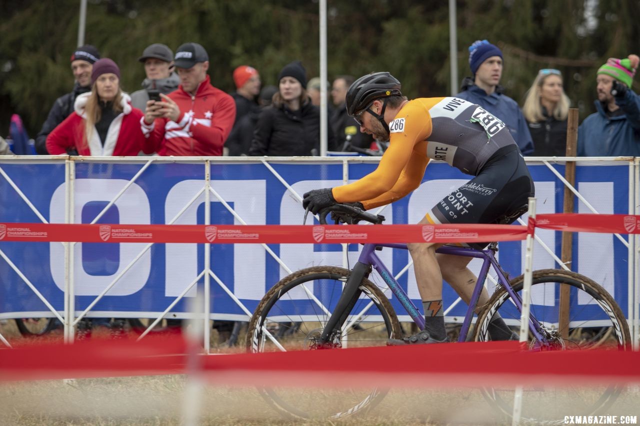 Ryan Rinn passes pit 2. Unlike later races, the pit saw little action. Masters Men 35-59. 2018 Cyclocross National Championships, Louisville, KY. © A. Yee / Cyclocross Magazine