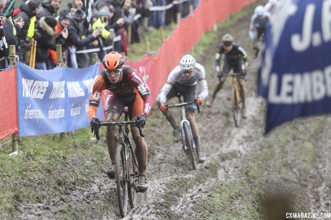 Photo Gallery: Cyclocross Storms the Citadel at 2018 World Cup Namur