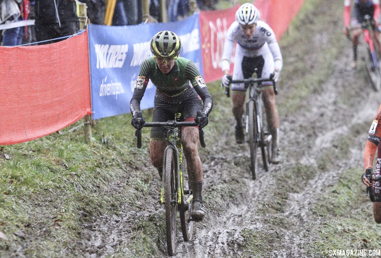 Kaitie Keough heads through the off-camber in Lap 1. She went on to finish eighth. 2018 World Cup Namur. © B. Hazen / Cyclocross Magazine