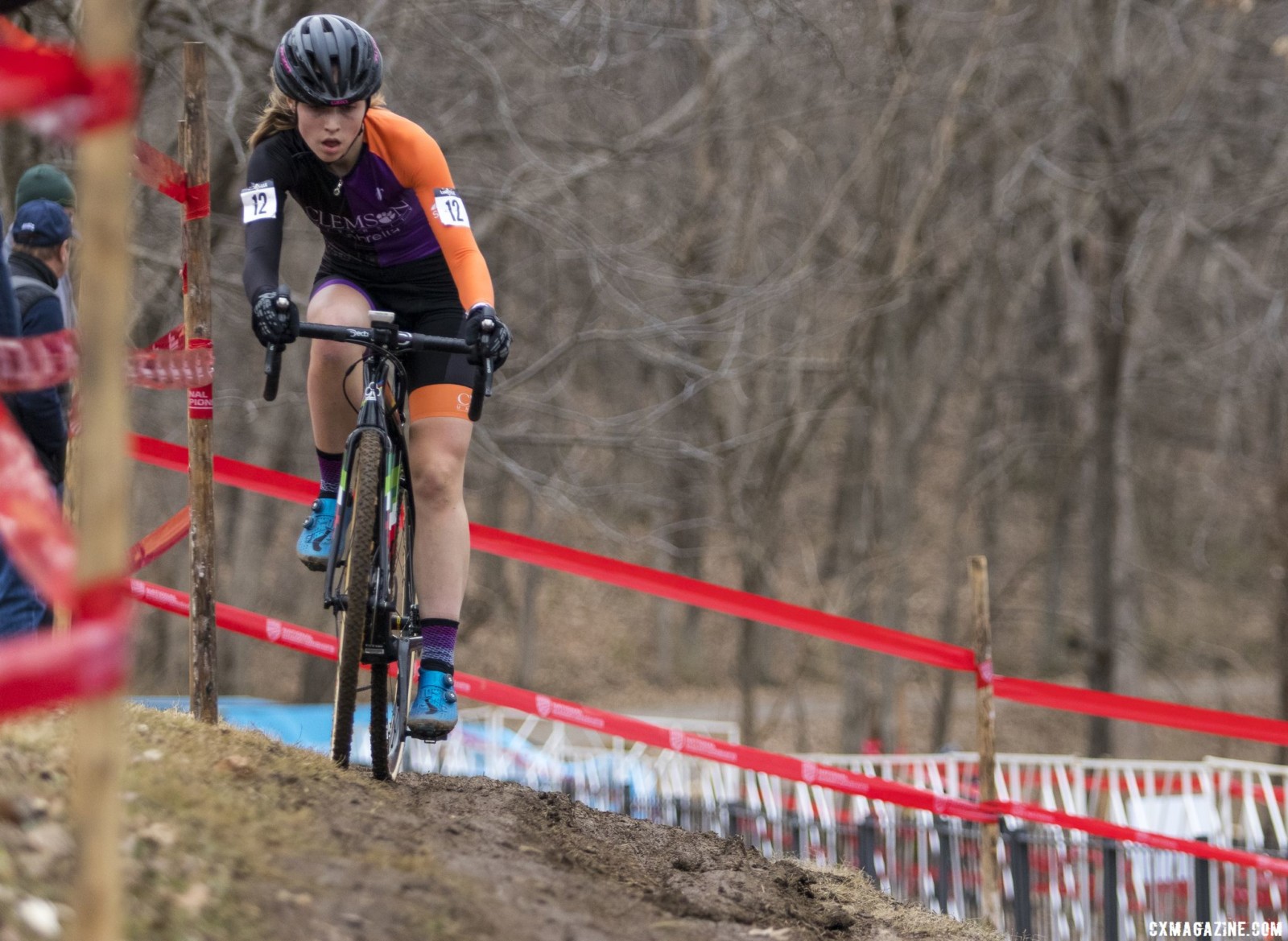 Danielle Clark finished fourth, ten seconds behind bronze medalist Melanie Beale. Collegiate Club Women. 2018 Cyclocross National Championships, Louisville, KY. © A. Yee / Cyclocross Magazine