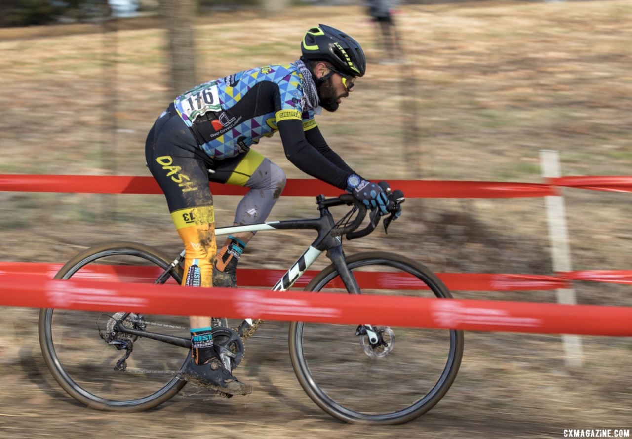 Jesse Johnson lets it rip. Masters Men 30-34. 2018 Cyclocross National Championships, Louisville, KY. © A. Yee / Cyclocross Magazine