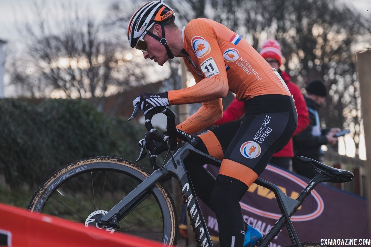 Mathieu van der Poel powers up a steep climb. 2019 Bogense Cyclocross World Championships, Denmark. © Patrick Means / Cyclocross Magazine