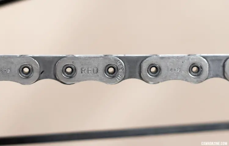 The new SRAM RED eTAP AXS Flattop chain. © A. Yee / Cyclocross