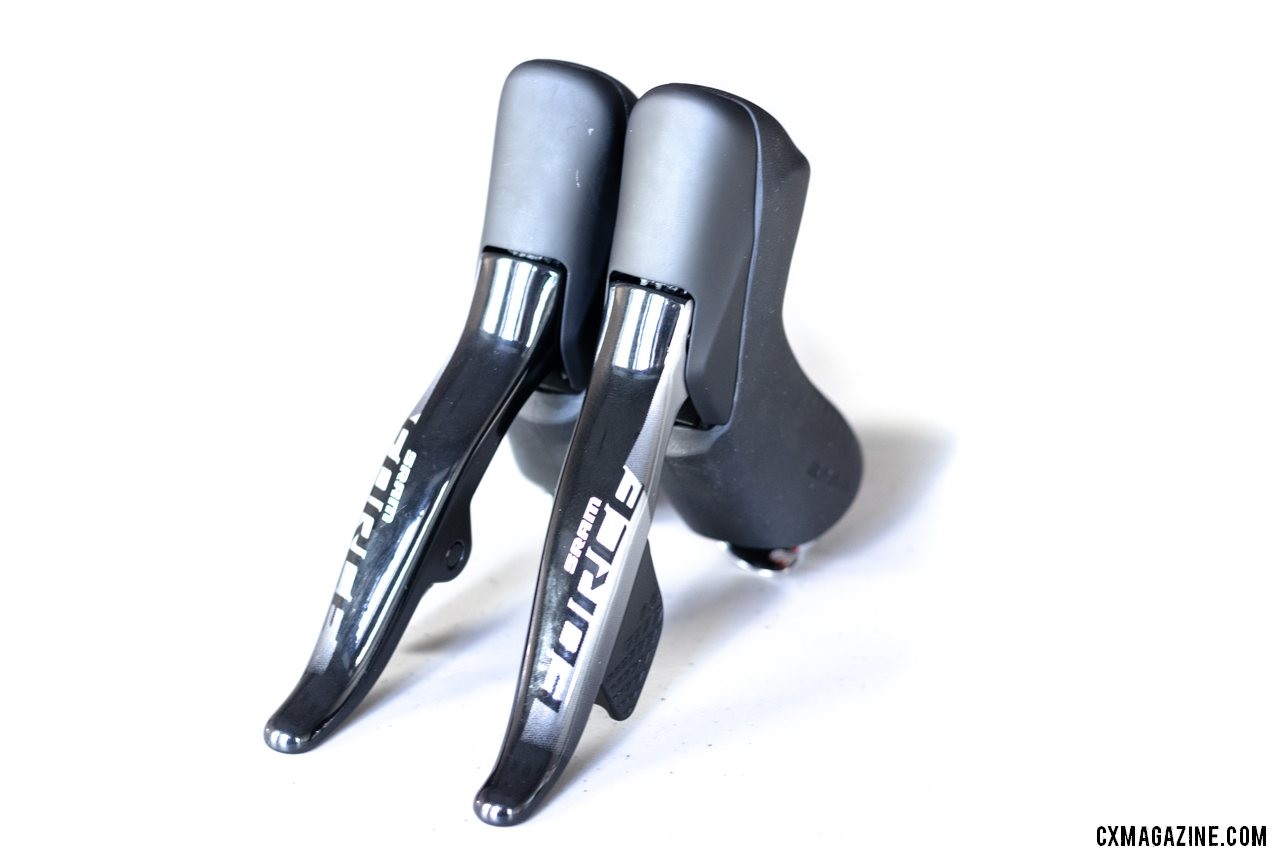 SRAM's new Force eTap AXS levers feature the same shift paddle as Red but a more affordable composite brake lever, and just one Blip port per lever. © A. Yee / Cyclocross Magazine