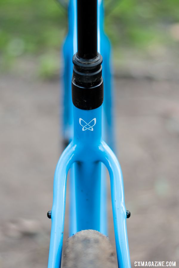 The rear has a bridgeless seatstay. Thesis OB1 Do-It-All Carbon Bike. © C. Lee / Cyclocross Magazine