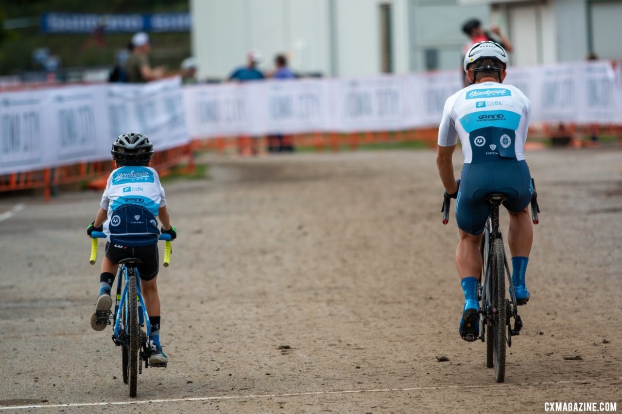 Course pre-ride. 2019 Jingle Cross. © A. Yee / Cyclocross Magazine