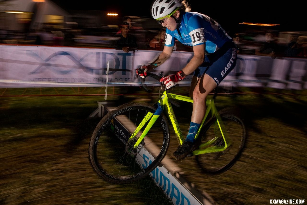 Bridget Tooley drew fans' attention by hopping the barriers. 2019 Jingle Cross Friday Night Elite Women. © A. Yee / Cyclocross Magazine