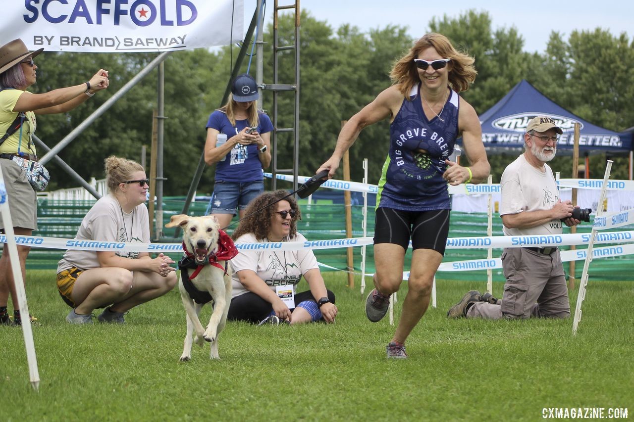 Giddy up. 2019 Doggie Cross, Jingle Cross World Cup. © Z. Schuster / Cyclocross Magazine