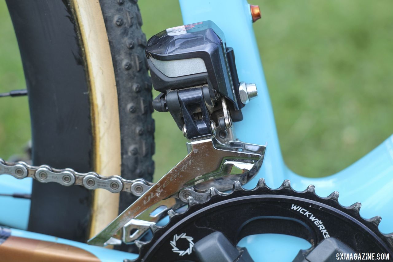Honsinger switched from mechanical to Di2 Shimano derailleurs for the new season. Clara Honsinger's 2019/20 Kona Major Jake. © Z. Schuster / Cyclocross Magazine