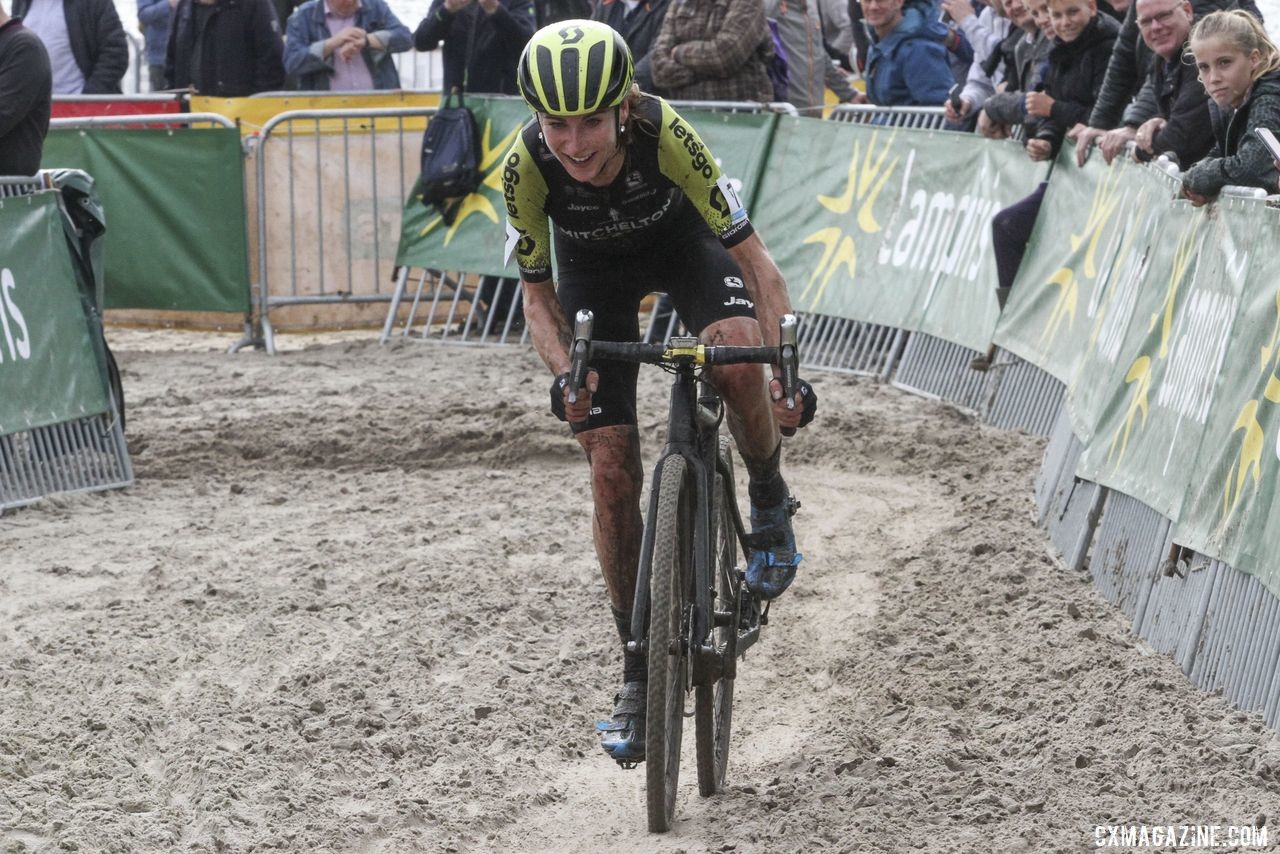 Road World Champ Annemiek van Vlueten tried her hand at cyclocross on Sunday. 2019 Superprestige Gieten. © B. Hazen / Cyclocross Magazine