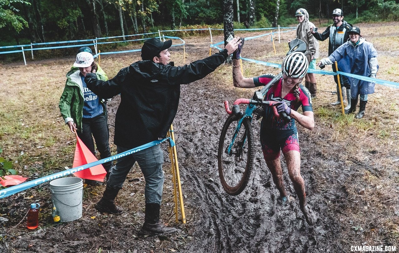 Fans delivered hand-ups and smiles. 2019 FayetteCross, Fayetteville, Arkansas. © Kai Caddy