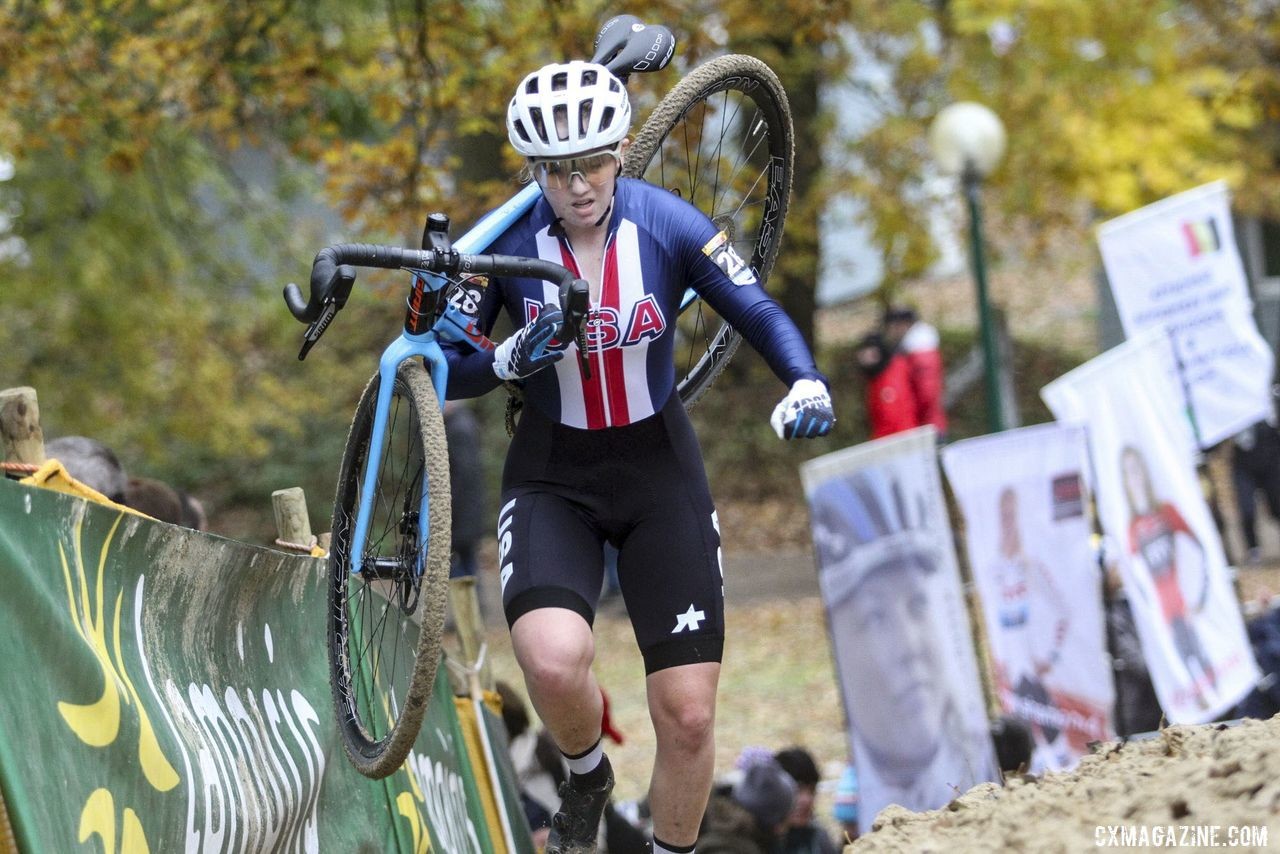 Bridget Tooley crests the run up. 2019 World Cup Koksijde. © B. Hazen / Cyclocross Magazine