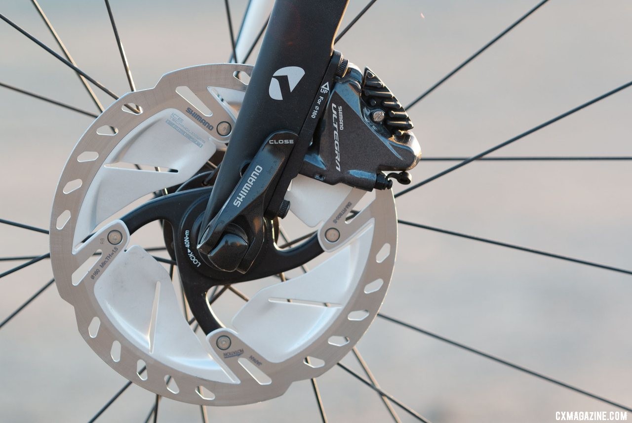 Ultegra flat mount calipers and 160mm IceTech rotors. Viathon's G.1 carbon gravel bike. © A. Yee / Cyclocross Magazine