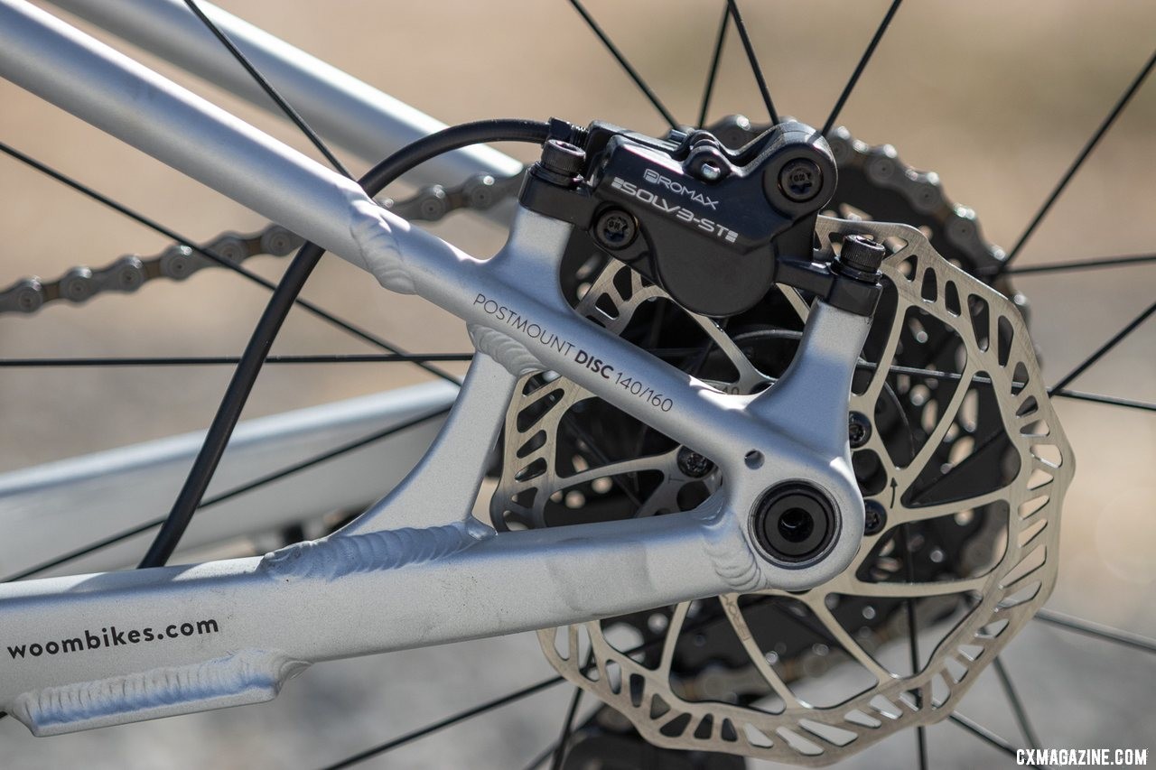 No flat mount here. Post mount hydraulic brakes handle speed control. Woom Off 5 24" bike review. © A. Yee / Cyclocross Magazine