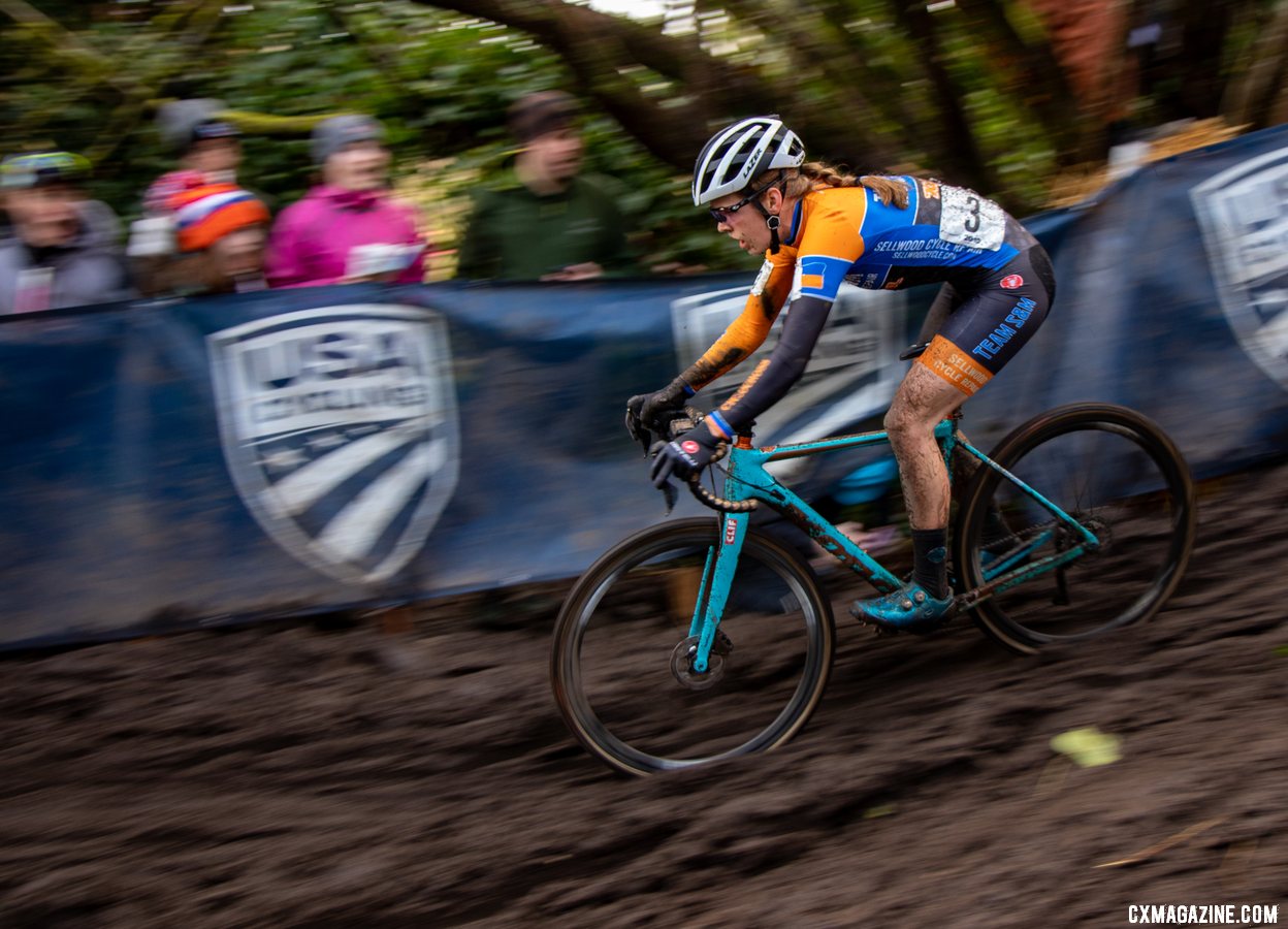 Clara Honsinger worked to keep things smooth once off the front. Elite Women. 2019 Cyclocross National Championships, Lakewood, WA. © A. Yee / Cyclocross Magazine