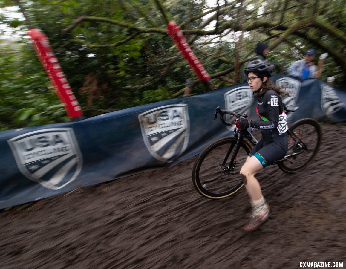 Elsa Tomko drops down the Disco-drop descent. Junior Women 11-12. 2019 Cyclocross National Championships, Lakewood, WA. © A. Yee / Cyclocross Magazine