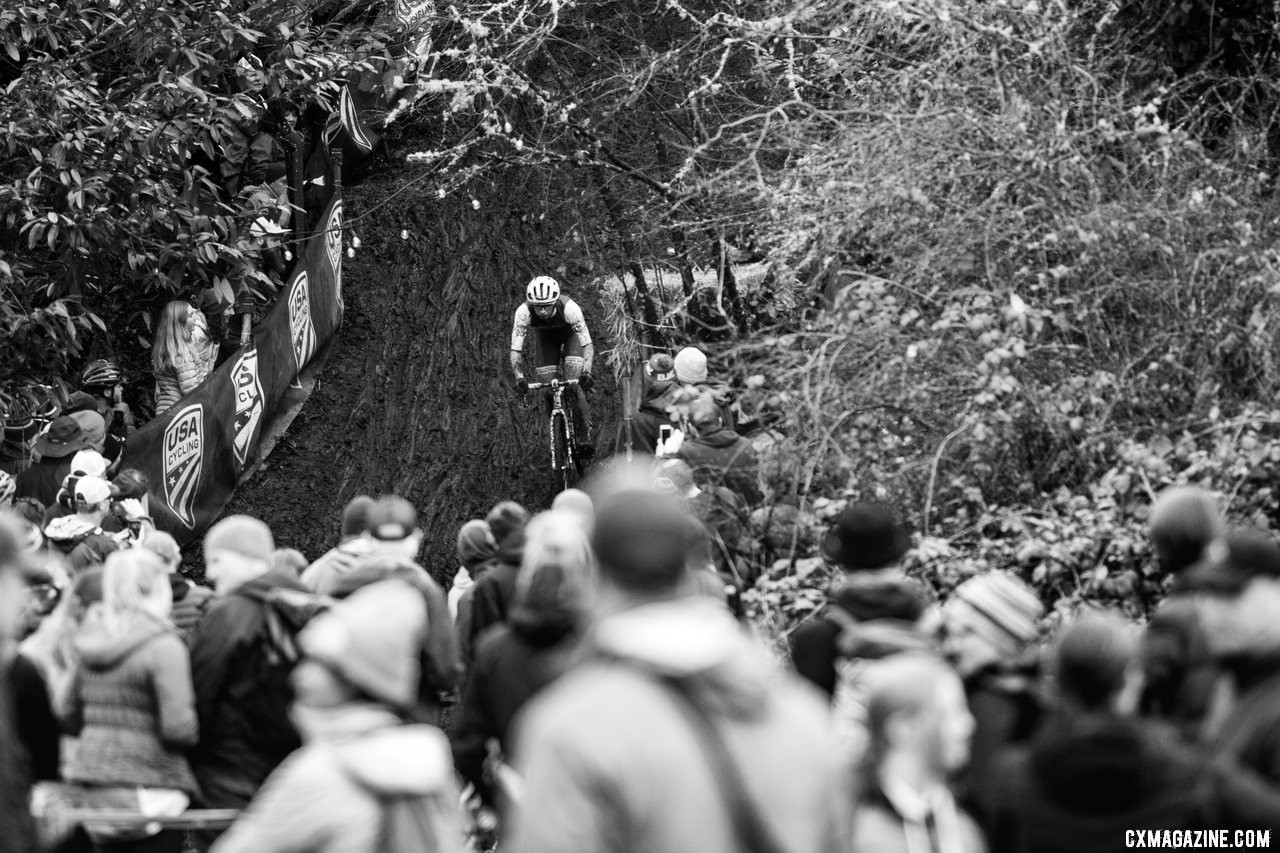 Parents and friends gathered at the descents on Saturday. Junior Men 15-16. 2019 Cyclocross National Championships, Lakewood, WA. © A. Yee / Cyclocross Magazine