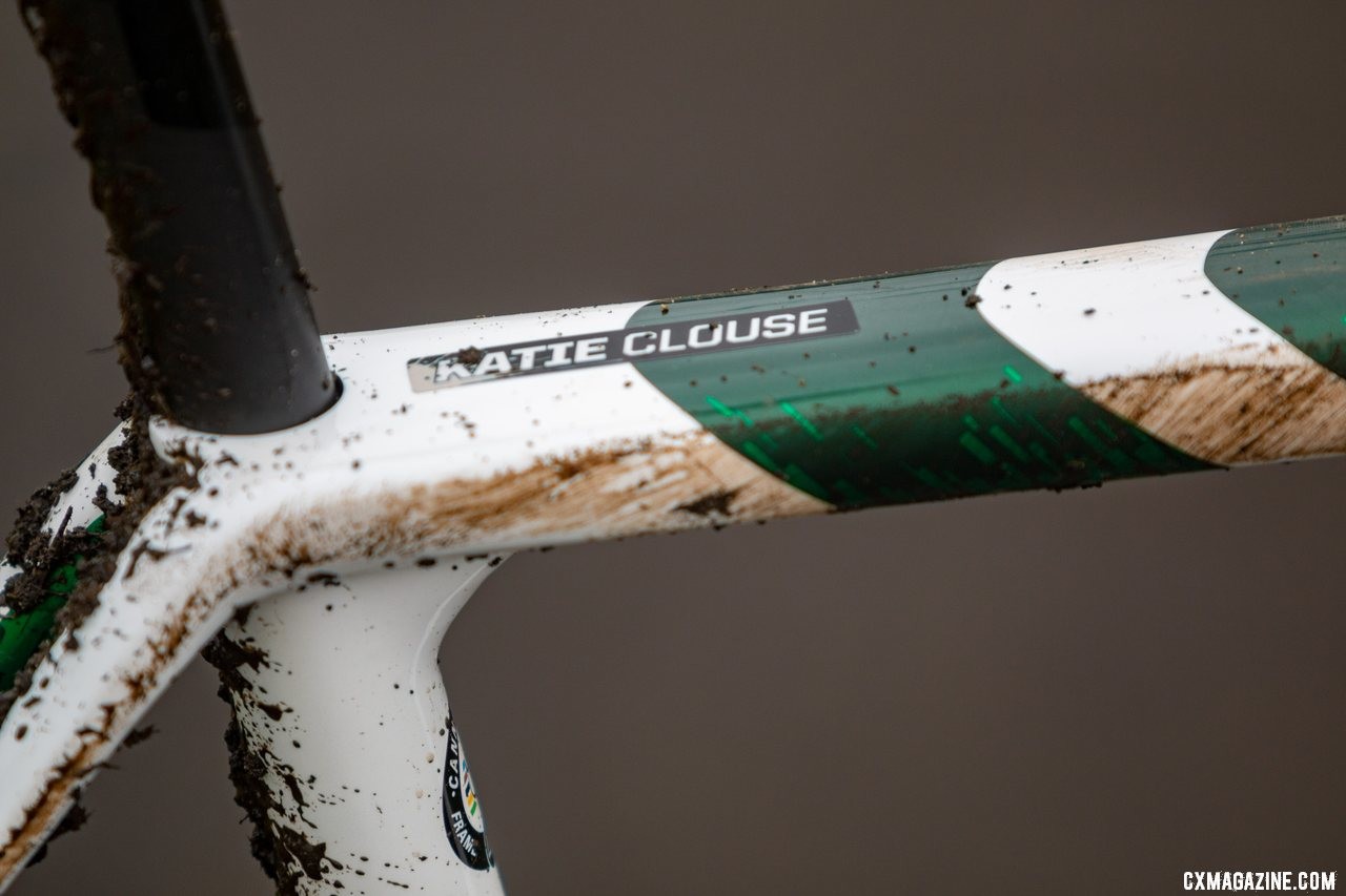 The SuperX paint scheme features a stylized spray pattern on several areas, suggesting the bike's gritty use. Katie Clouse's U23 Women's winning Cannondale Super-X. 2019 Cyclocross National Championships, Lakewood, WA. © A. Yee / Cyclocross Magazine