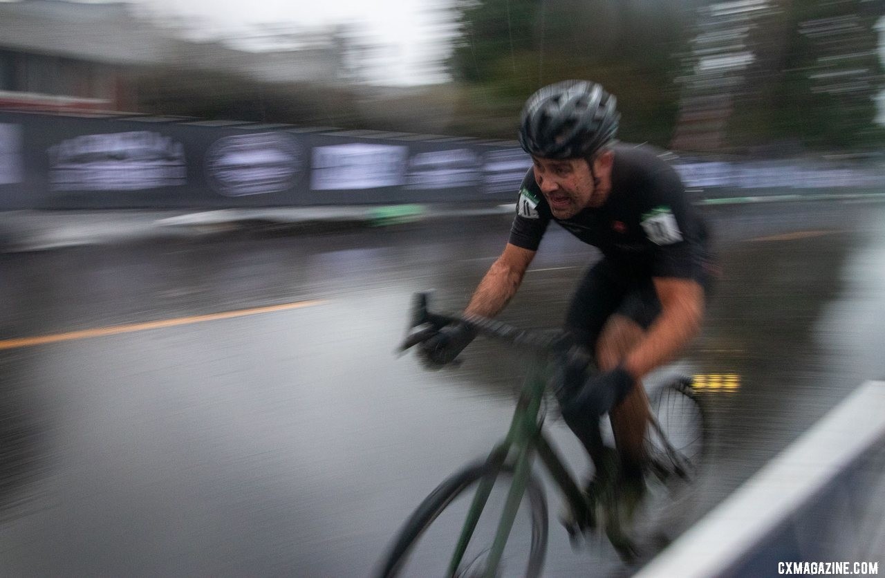 Robinson sprints to keep second place. Masters Men 45-49. 2019 Cyclocross National Championships, Lakewood, WA. © A. Yee / Cyclocross Magazine