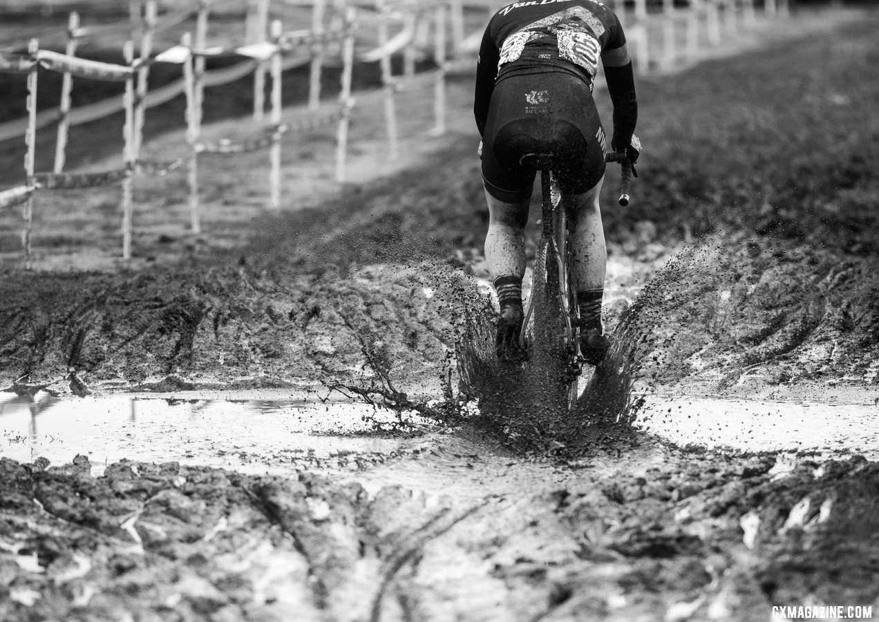 As a local Pacific Northwest rider, Ellie Mitchell must be used to the puddles and mud left by days of rain (and maybe a nearby bike wash). U23 Women. 2019 Cyclocross National Championships, Lakewood, WA. © A. Yee / Cyclocross Magazine