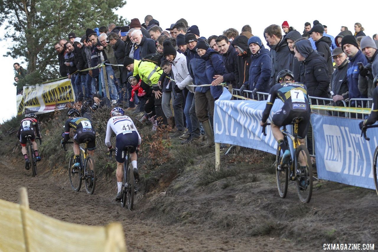 Riders take different lines up an uphill, sandy section. 2019 Superprestige Zonhoven. © B. Hazen / Cyclocross Magazine