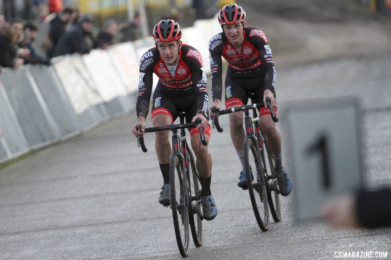 Daan Soete sees one to go. 2019 Superprestige Zonhoven. © B. Hazen / Cyclocross Magazine