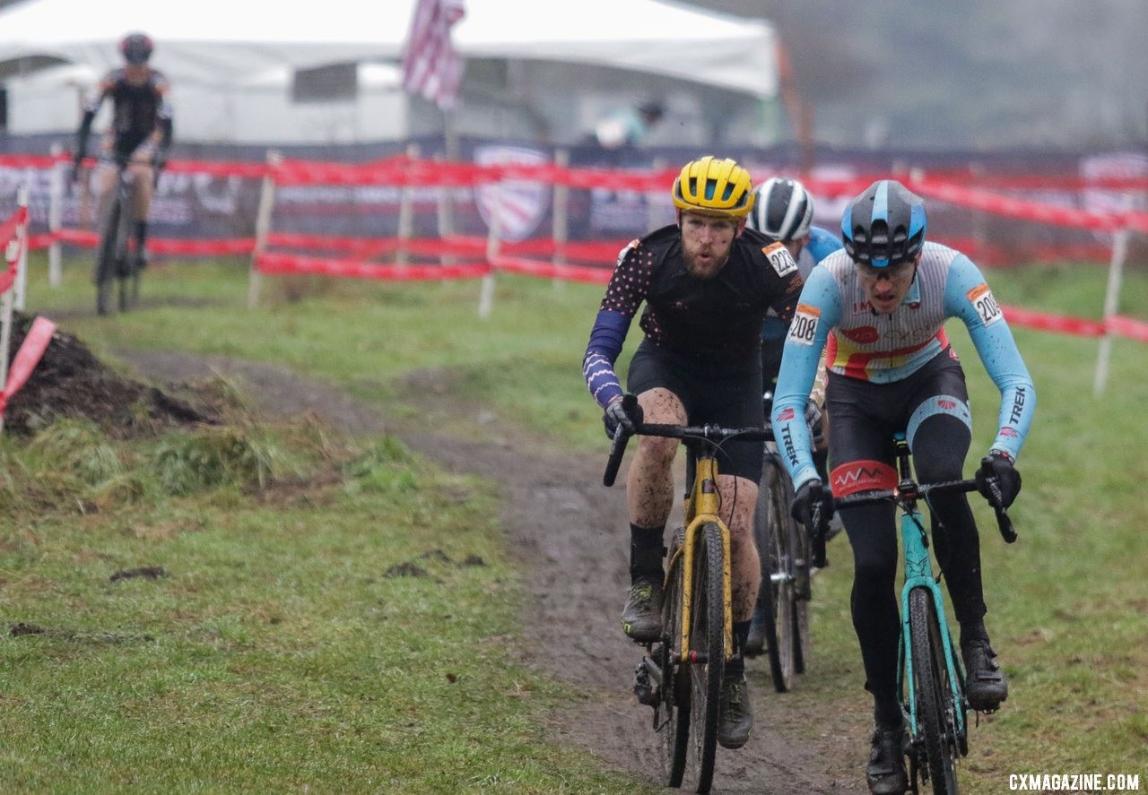 Ian Megale leads leads a chase of the leaders. Masters Men 30-34. 2019 Cyclocross National Championships, Lakewood, WA. © D. Mable / Cyclocross Magazine