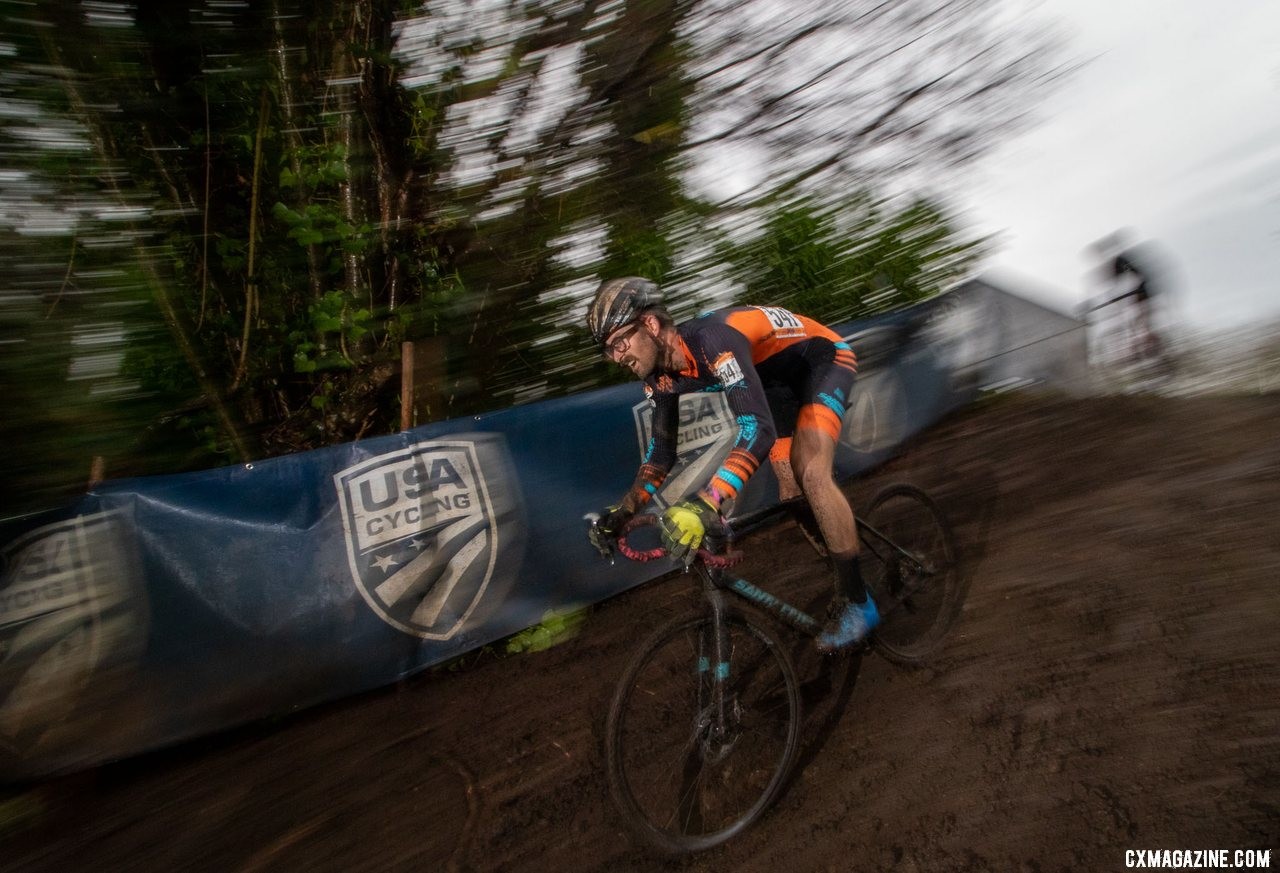 Scott Chapin bombs the descent on his way to sixth. Masters Men 35-39. 2019 Cyclocross National Championships, Lakewood, WA. © A. Yee / Cyclocross Magazine