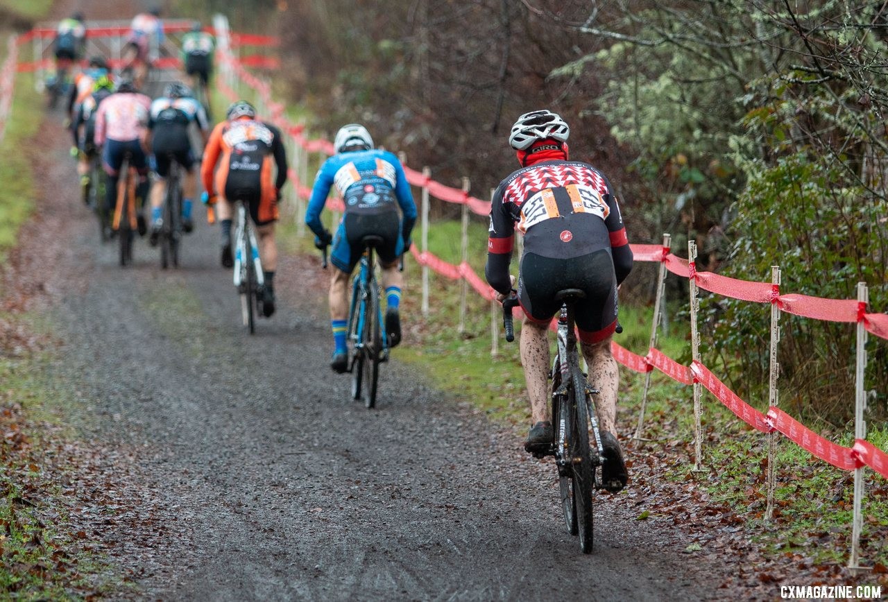 Daniel Olsen gives chase on the way to the course's highest spot. Masters Men 35-39. 2019 Cyclocross National Championships, Lakewood, WA. © A. Yee / Cyclocross Magazine