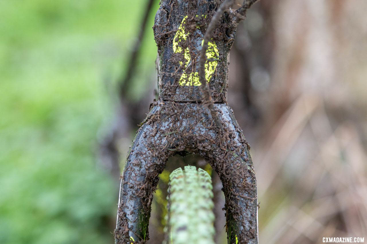 The Addict fork offers plenty of clearance for mud on cyclocross race day, or wider tires for other dirt-oriented adventures. Caleb Thompson's Masters 35-39-winning Scott Addict CX Cyclocross bike. 2019 USA Cycling Cyclocross National Championships bike profiles, Lakewood, WA. © A. Yee / Cyclocross Magazine