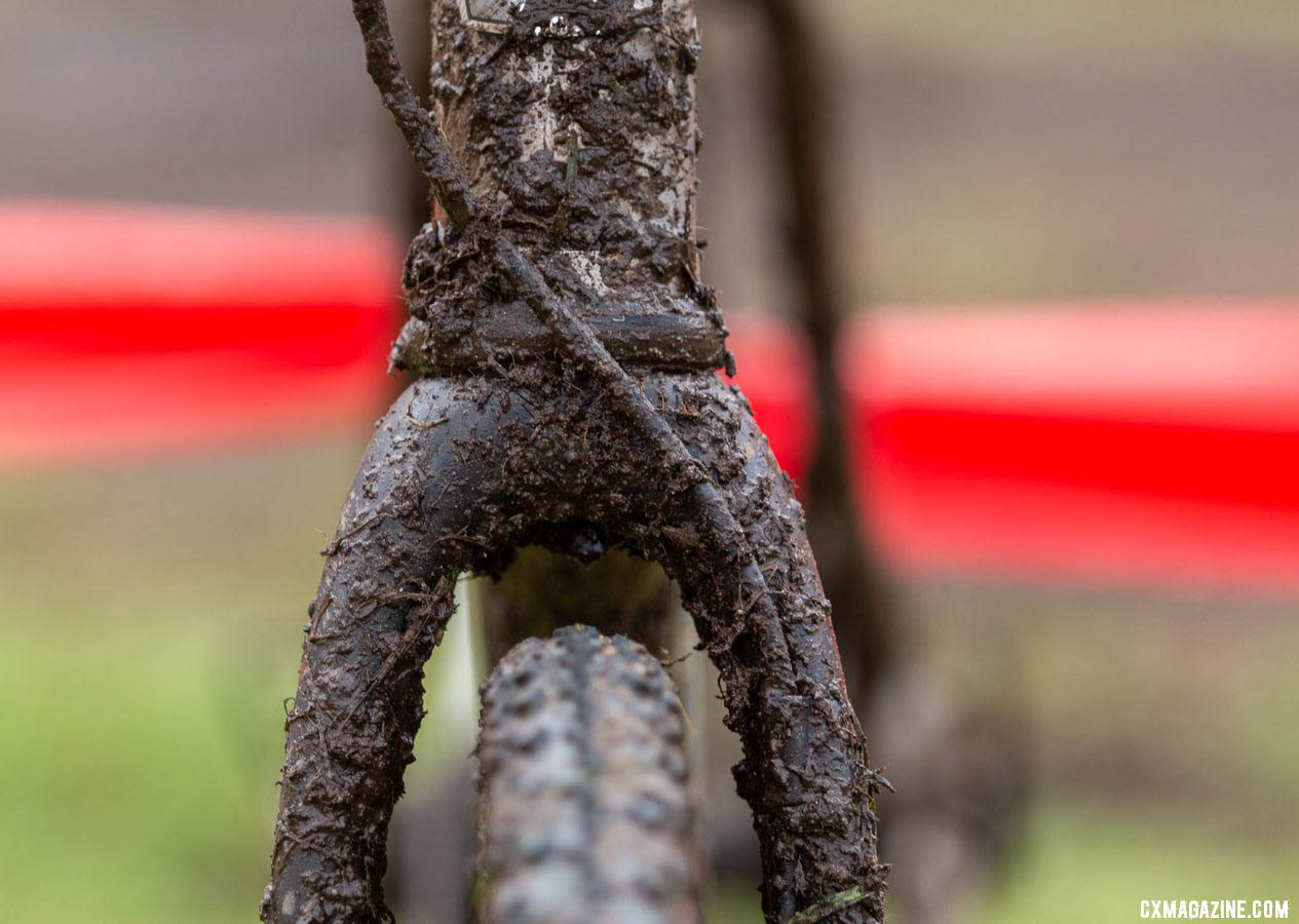 Plenty of front end clearance exists around the stock Enve fork. Jack Spranger's Jr 15-16 winning Sage PDXCX cyclocross bike. 2019 Cyclocross National Championships, Lakewood, WA. © A. Yee / Cyclocross Magazine