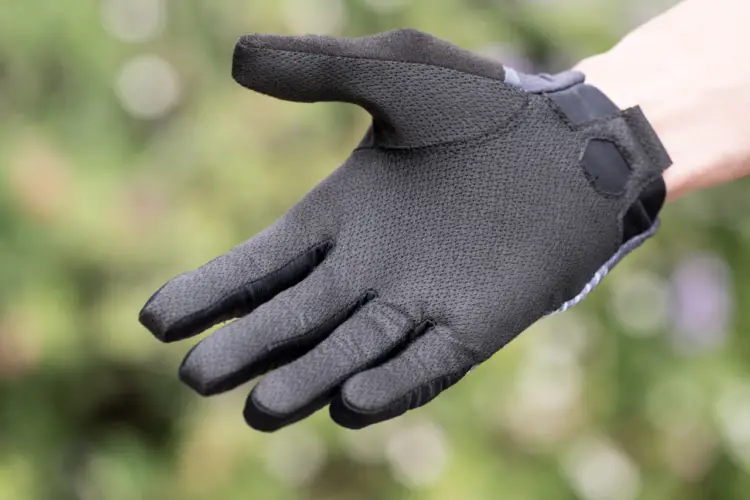 Review: Gore C7 Windstopper Pro Zip-Off Jersey and C7 Pro Gloves