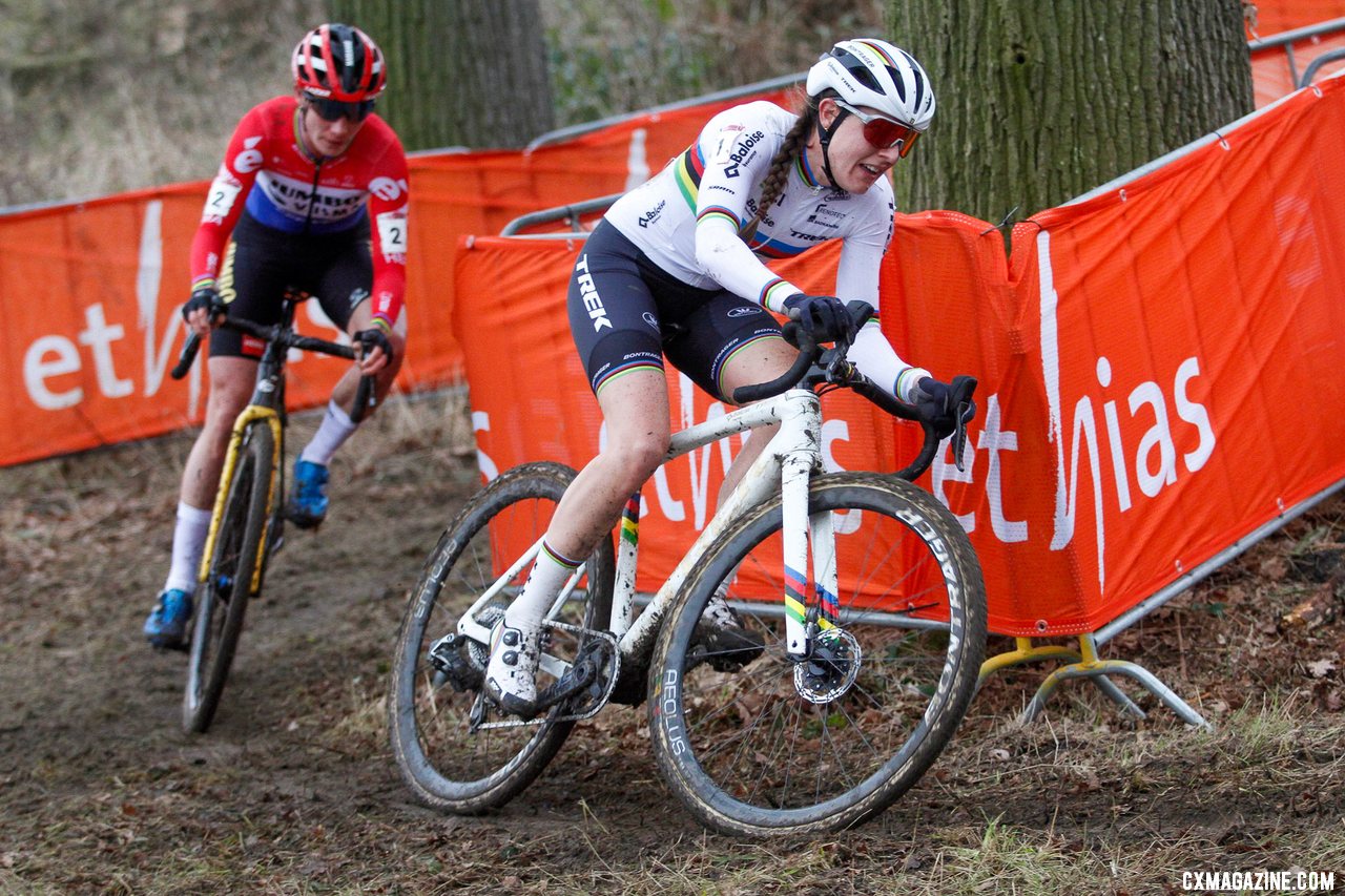 2022 Hoogerheide UCI Cyclocross World Cup Photo Gallery: Elite Women ...