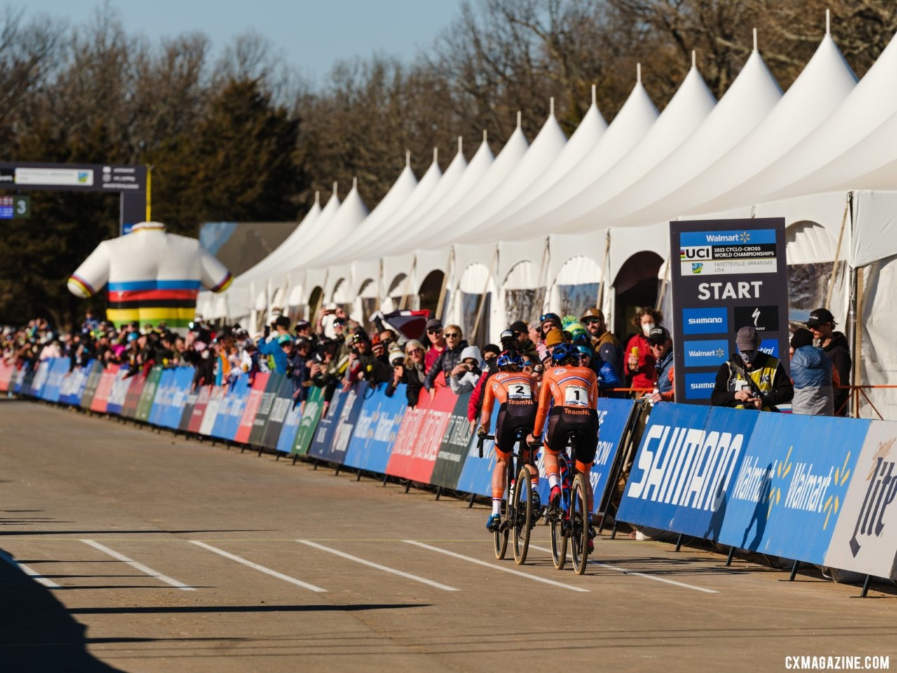 Marianne Vos leads Lucinda Brand down the finishing straight. Elite Women, 2022 Cyclocross World Championships, Fayetteville, Arkansas USA. © G. Gould / Cyclocross Magazine