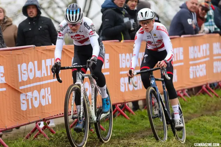 Puck Pieterse and Fem van Empel battled at the 2022 Antwerp UCI Cyclocross World Cup. Elite Women. © Cyclocross Magazine